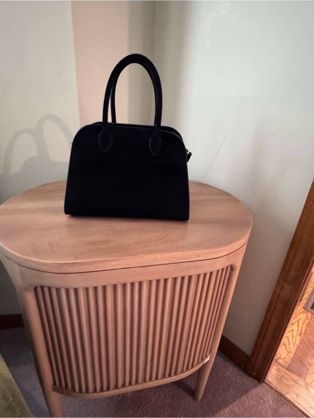 THE ROW SOFT MARGAUX 10 SUEDE Bag Black NEW NWT - So BEAUTIFUL and RARE to Find - Picture 4 of 9